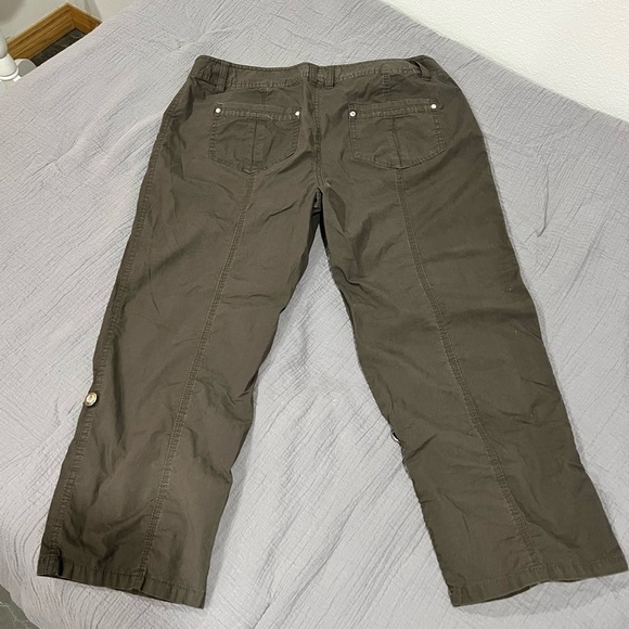 Women’s Inc. capris - Picture 6 of 11